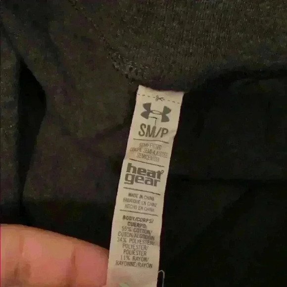 ✨🛍Under Armour Cropped Jogger - Good Condition - Picture 4 of 5